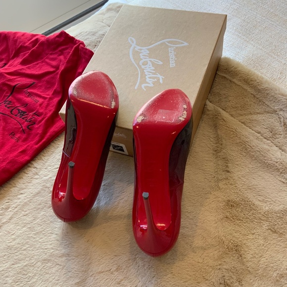 Christian Louboutin - Picture 1 of 3
